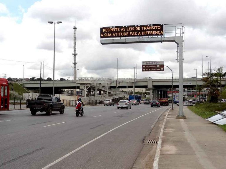 Painel de Mensagens Variáveis - Avenida Cristiano Machado