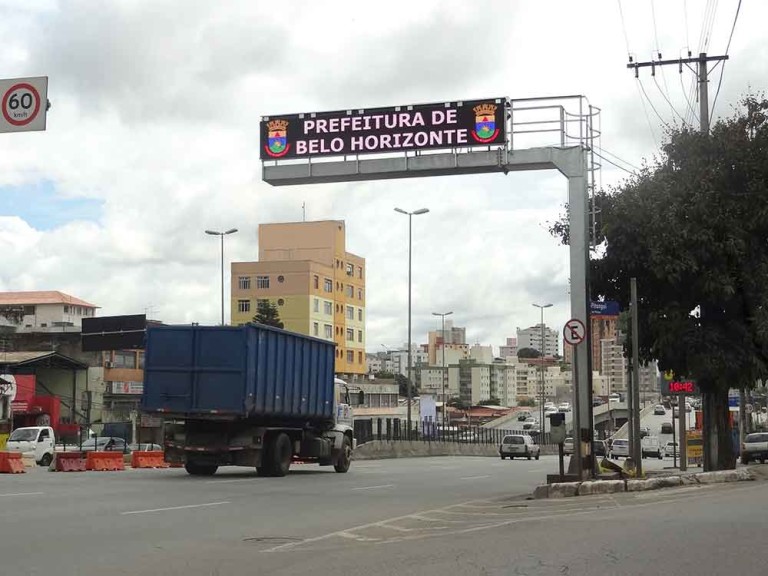 Painel de Mensagens Variáveis - Avenida Cristiano Machado