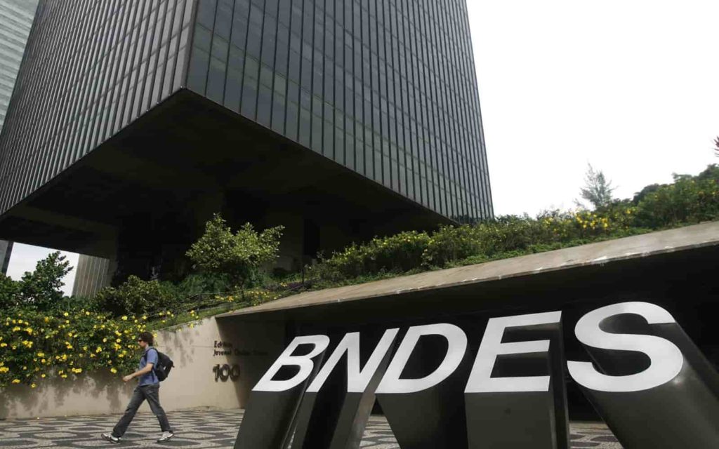 BNDES investe no setor público